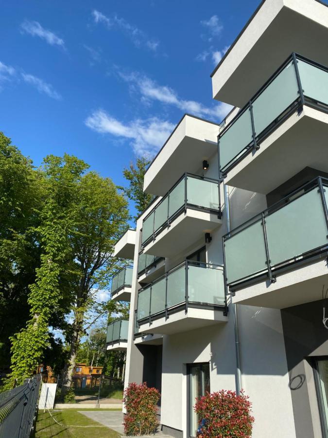 Holiday Siesta Pensjonat, Domki Rewal Exterior photo